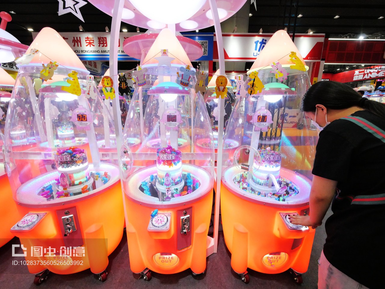 夾公仔機的流行風(fēng)潮 探究玩具銷售市場的新藍(lán)海